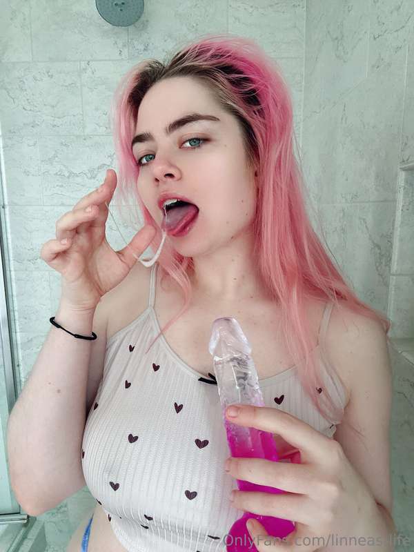 Reze cosplay pictures, more will be posted tomorrow with a v.. 10