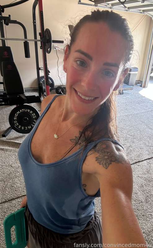 Convincedmom4U - Fansly - 06 Apr, 2025