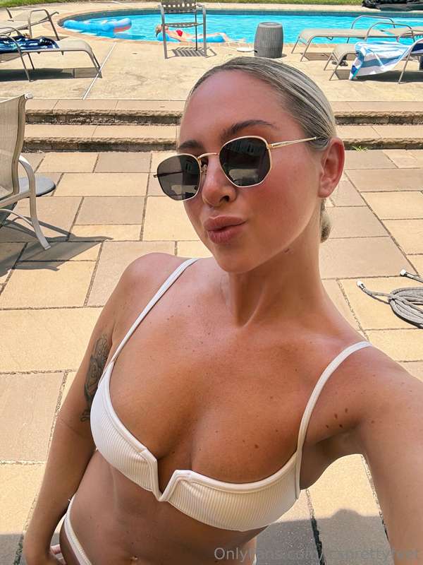 We love a sunny day 🍉