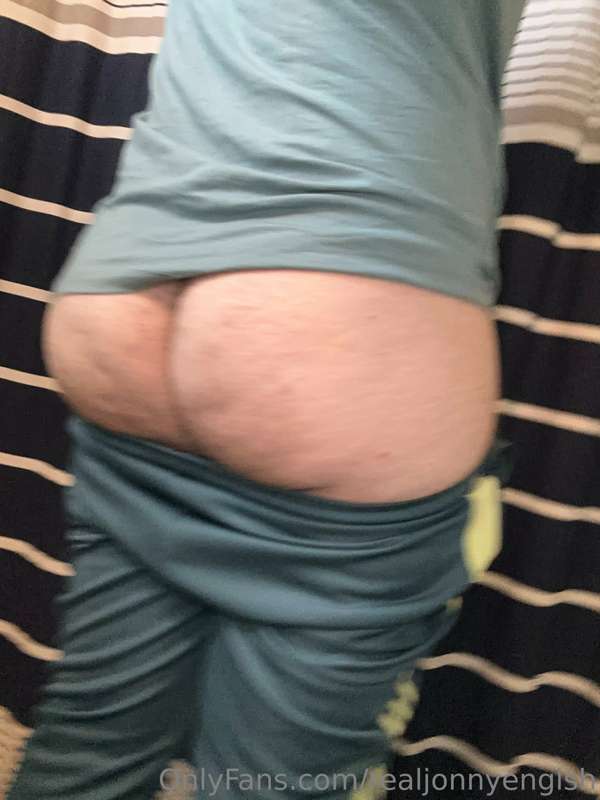 Oooo take it offf 😈😏🍑 2