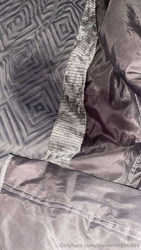 This is how the bed looked after my squirting💦💦💦