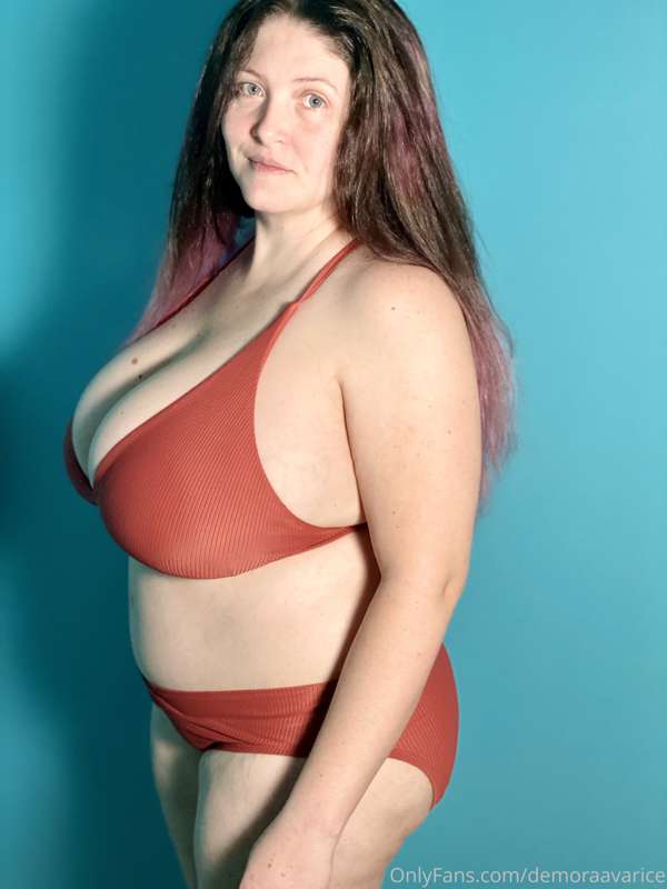 Oh the bathing suit makes me nervous! 😬 2