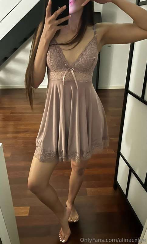 I dressed up just for the mirror… but I’d rather be showing ..