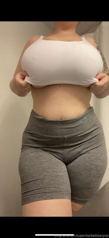 CHECK YOUR INBOX NOW IF YOU LOVE MY ASS & TITS🤤