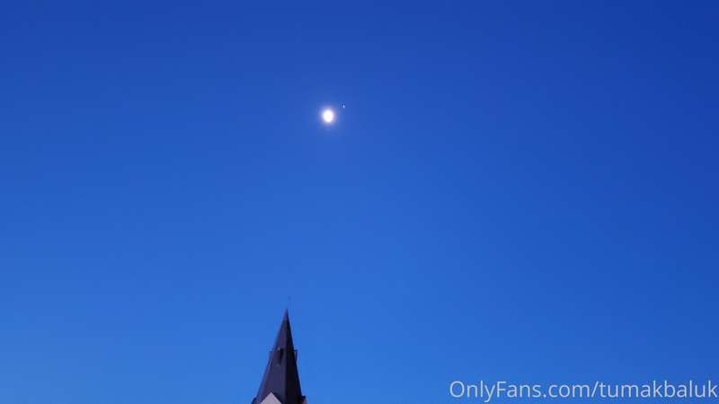 Here's one thing I enjoy; spotting astrological happenings l.. 3