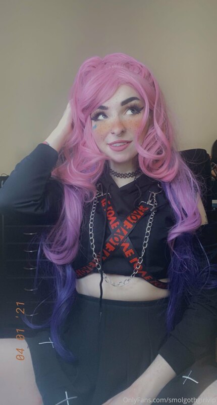 Smolgothgirlvip - Onlyfans - 04 Jan, 2021
