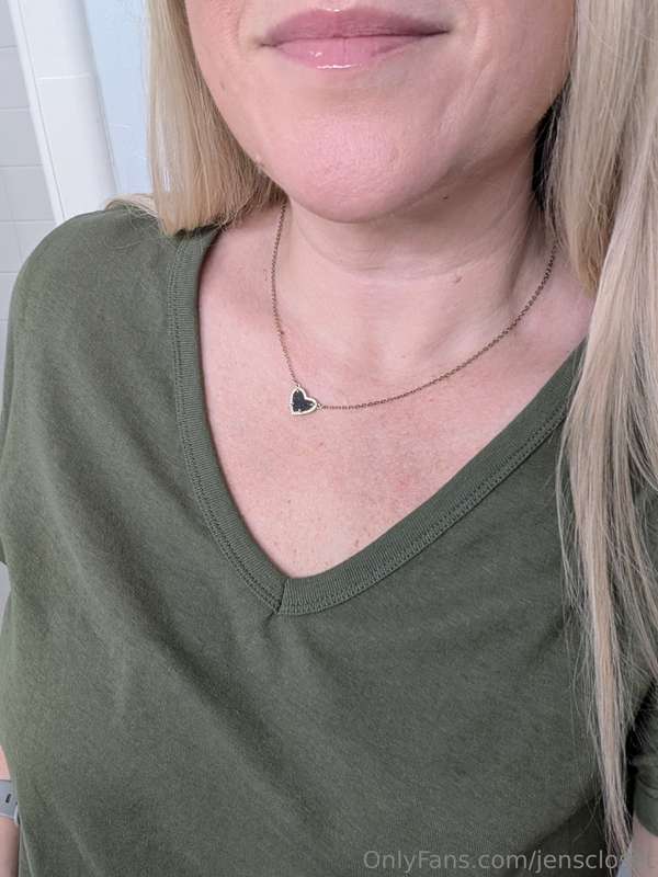 Keeping it comfy today 🥰 (and giving you a little sneak peek..