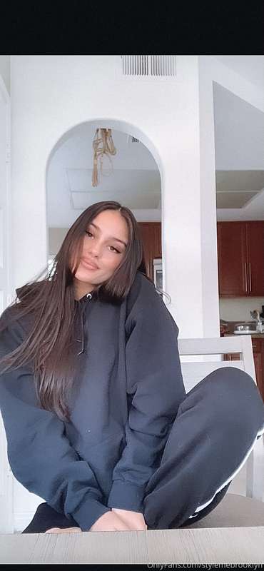 I’m not going to lie most of my loungewear is black 🙈🖤 I lov.. 4