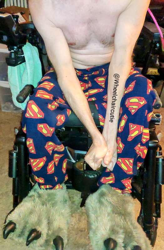 Wheelchaircutie - Fansly - 03 Dec, 2021