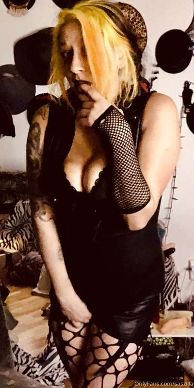 Jai essayer mon nouveau joujou😵😍😈 Mais je l’ai noyer dans 💦💦..