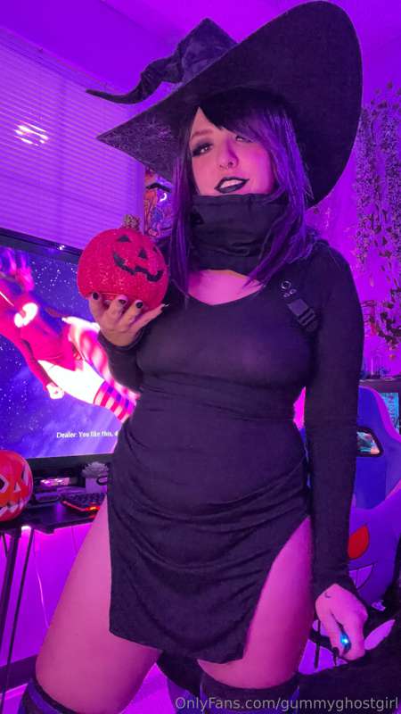 Let’s kick off Spooktober with Dealer from a Hero’s Journey!.. 4
