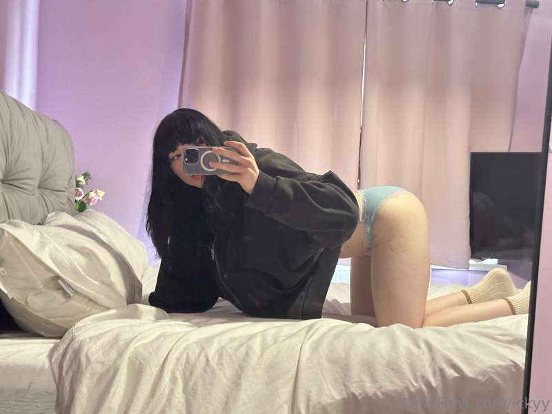 Last set in these panties bcos I’m dumb & forgot to post the.. 2