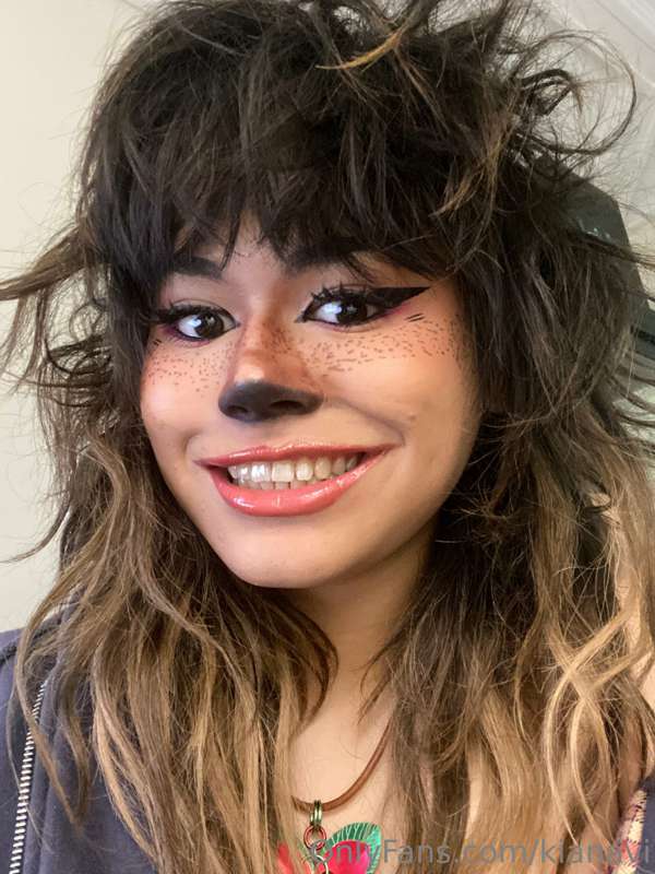 Makeup for my video shoot from today 😸!! 1