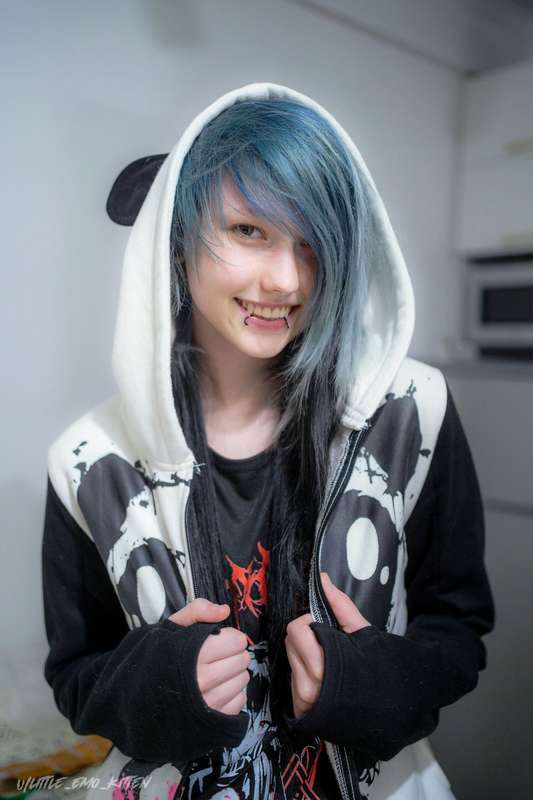 Little_Emo_Kitten - Fansly - 16 Sep, 2024 26