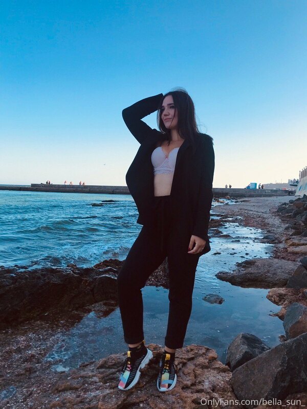 Today during the walk my pussy got so horny that I really wa..