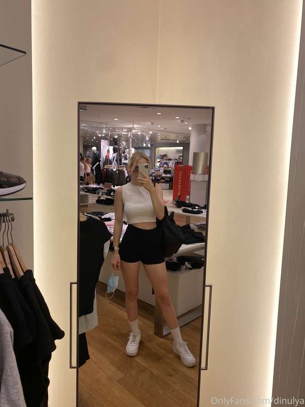 Dinulya - Onlyfans - 01 Dec, 2021