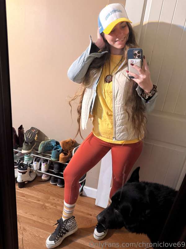 Feeling sexy in this cute af outfit! When I look good, I sho..