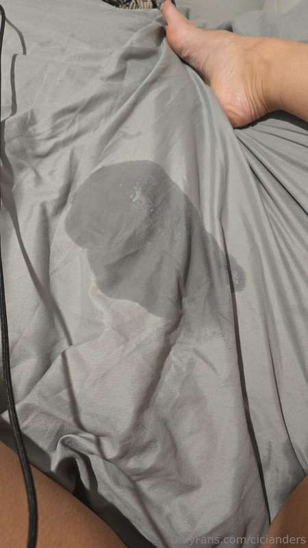 Video on @ciciandersxx now - i squirted so much! Subscribe a..