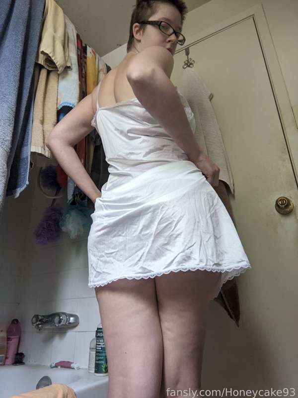 Honeycake93 - Fansly - 04 Dec, 2023 48