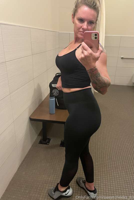 Do you like what I wore to the gym today? 😋 4