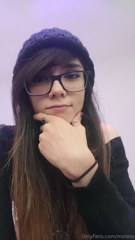 Just your dorky horny goth girl 👉👈 12