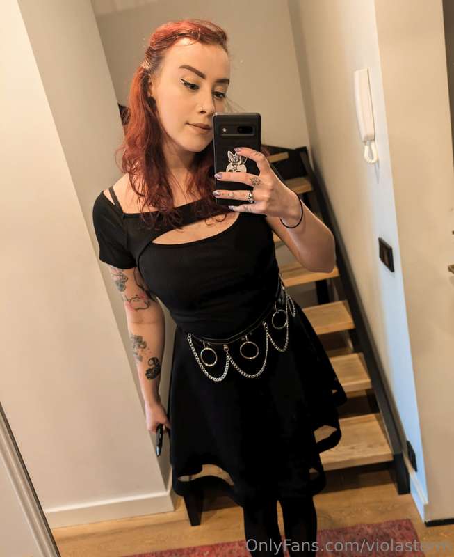 Do you guys like the sfw/day-to-day pics I've posted? I feel.. 2