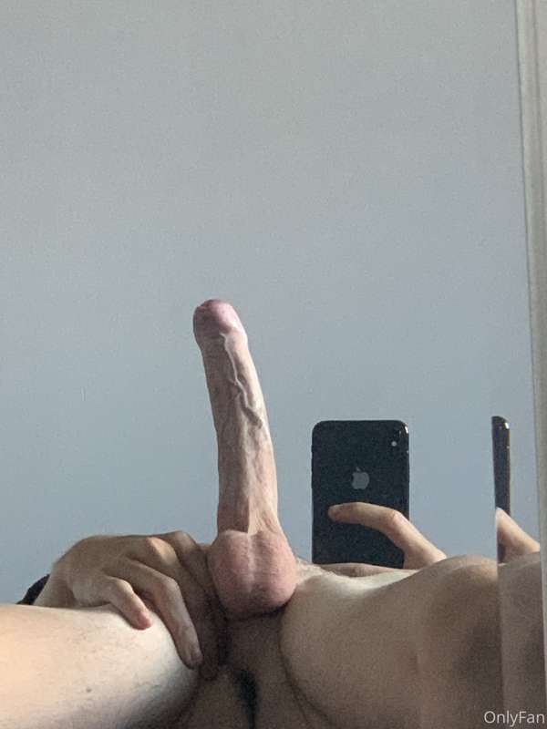 Big cock ready to be sucked😈💦

100 likes🎯