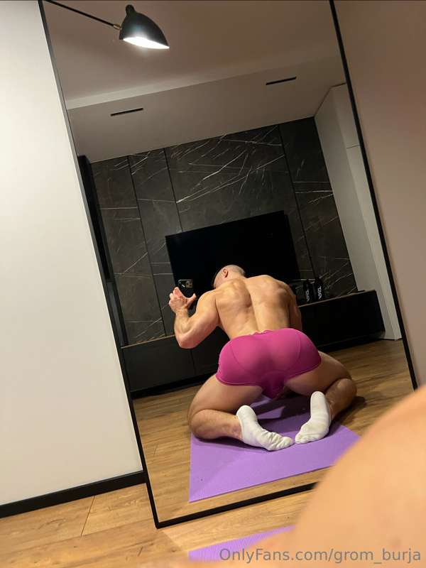 [ Workout at home be like ]
.
On my OF you can see videos of..