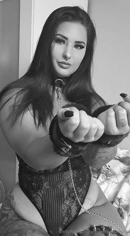 Do I suit being submissive? 🖤 4