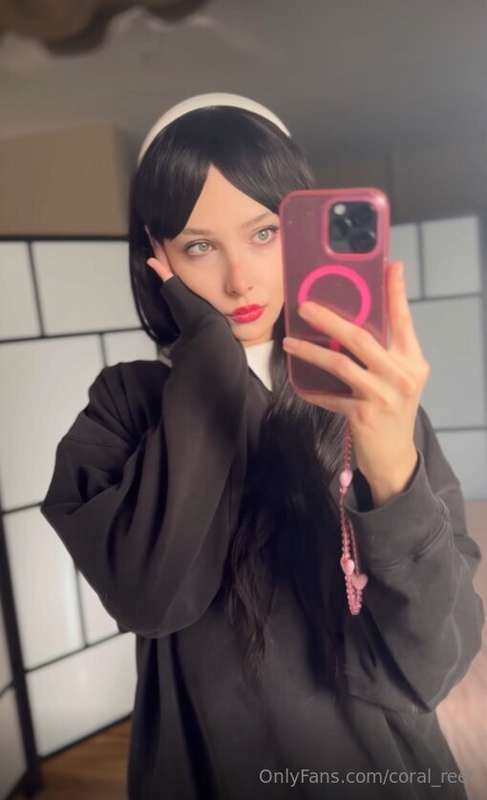 DM me if you like good girls who secretly think filthy littl..