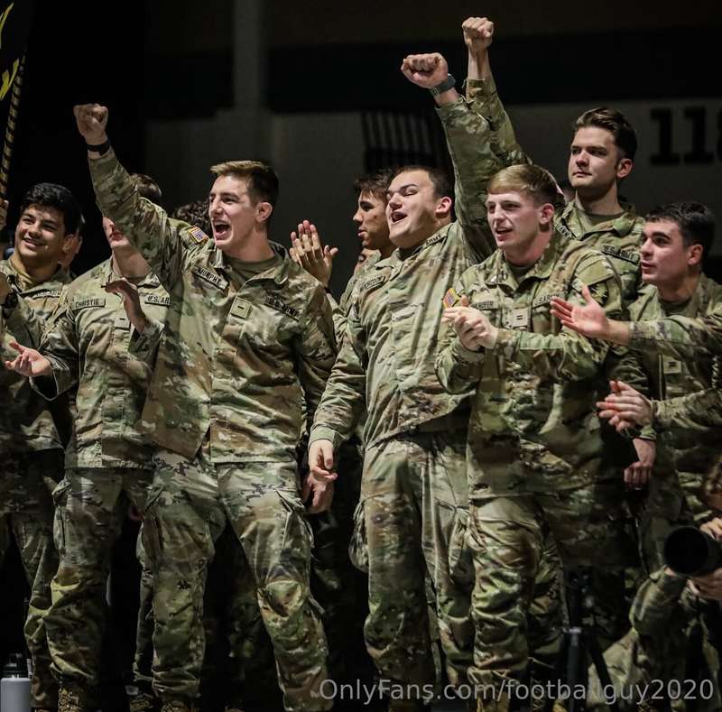 Soldiers all to happy to show off! 8