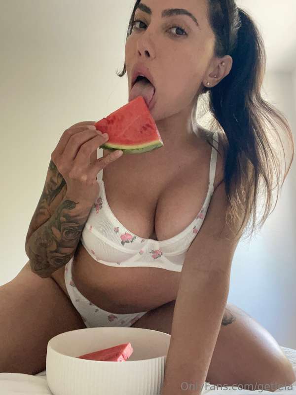 First it touched my pussy ...