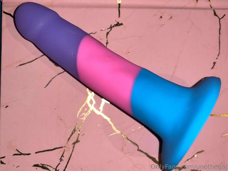 Hey sexy!! Here’s my new sex toy haul 😈  Don’t forget to che.. 1