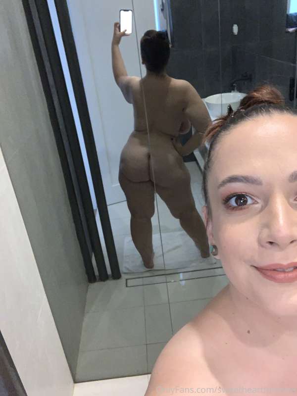 There is always time for naked selfies no matter how busy I .. 21