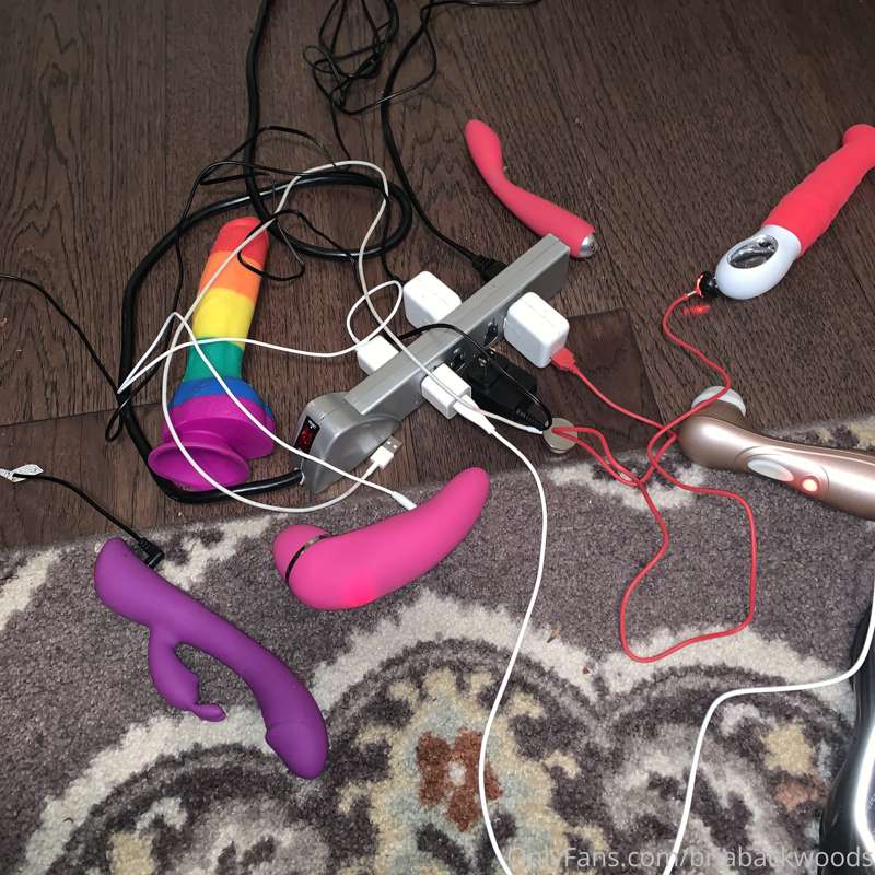 all the sex toys that make me cum are on the charger 😭