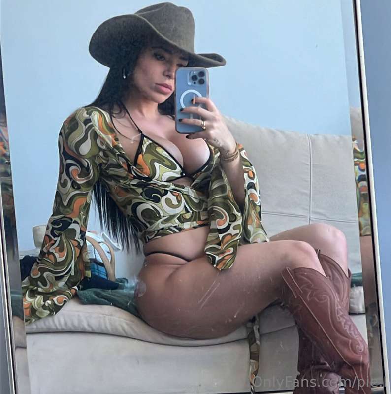 🤠