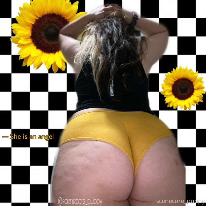 I know that y’all like me in yellow so here’s a quick lil 33..