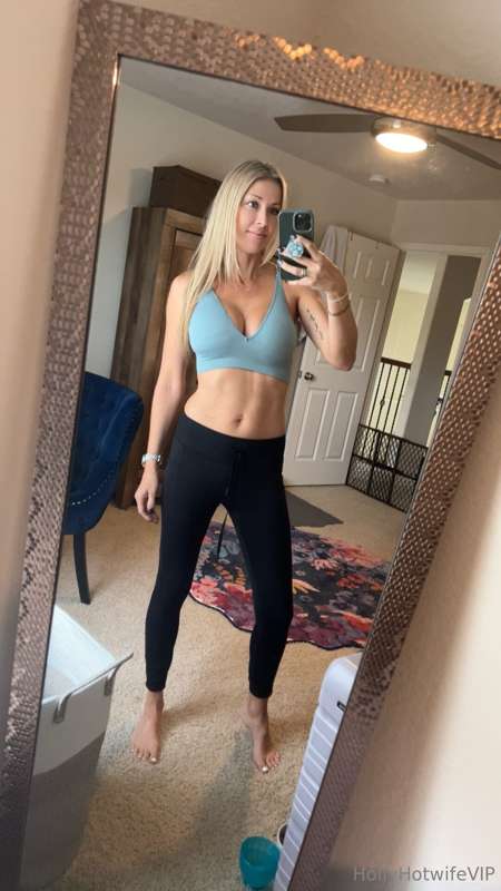 Awesome workout today, about to chill and catch up on some m.. 1