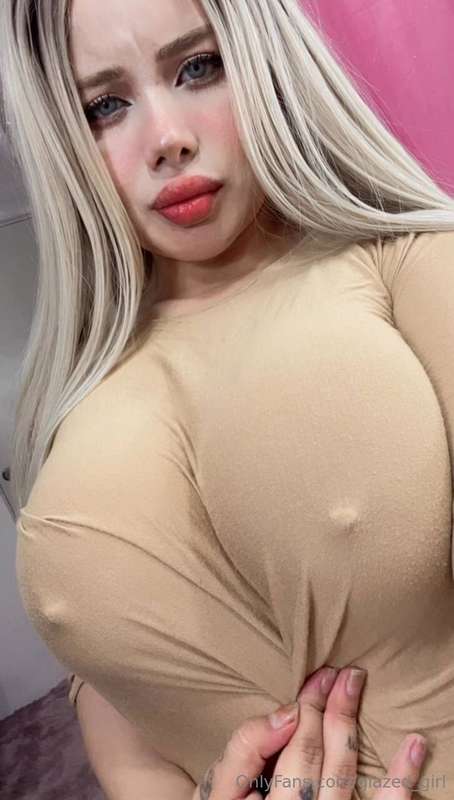 Let me introduce you to my girl Samara. Absolute goddess, ES.. 2