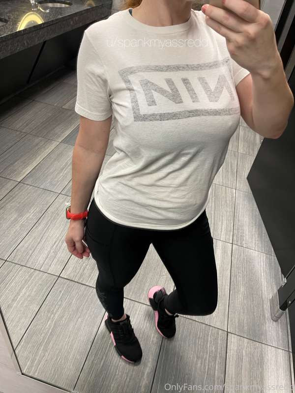 A little on/off of my boobs at the gym 😉 2