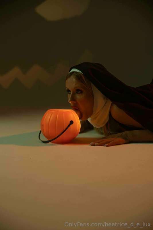 This year I'm very excited to celebrate Halloween! 👻💀 I've a..