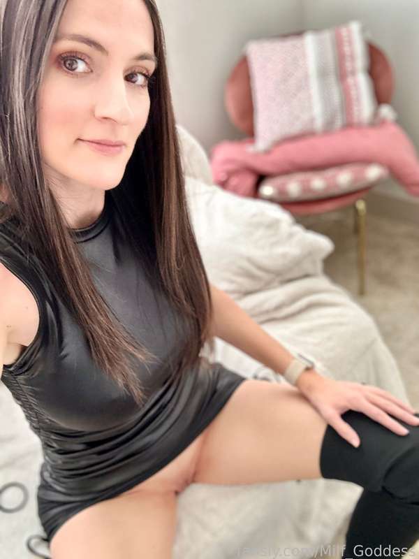 Milf_Goddess - Fansly - 01 Feb, 2023 10