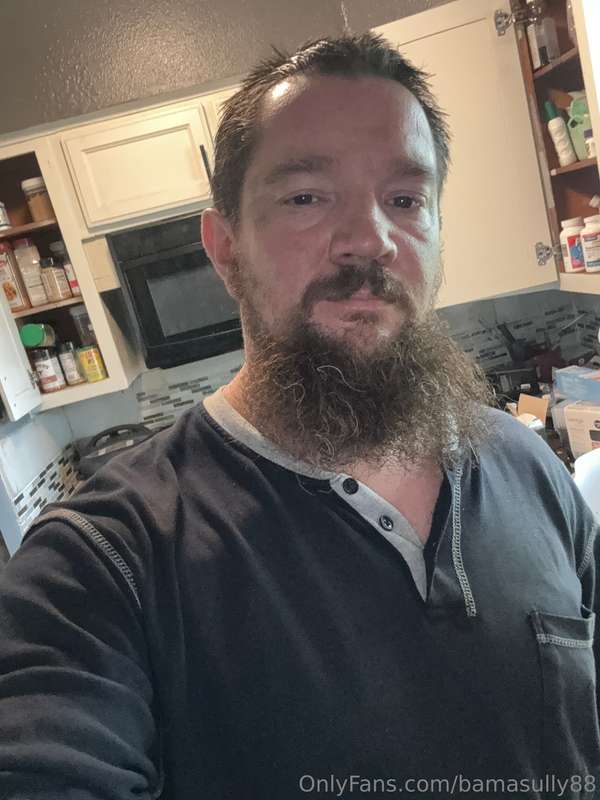 Rough ass long Mf day and still got 4-6 more hrs at work😑