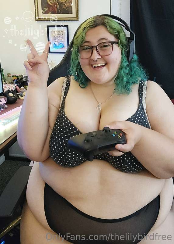 Did you know you can game with me? I'm a slutty support main..