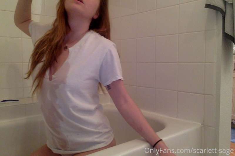 [15 Photos] Pt 1 of this 3 year old wet t shirt set! 15