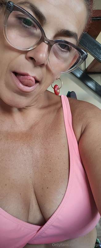 Vevy very hot, waiting for a VcMuy muy hot, esperandote para..