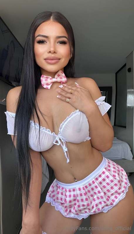 Venezuelan cutie @camilla_official wants to be punished🤤🤤🤤🤤 ..