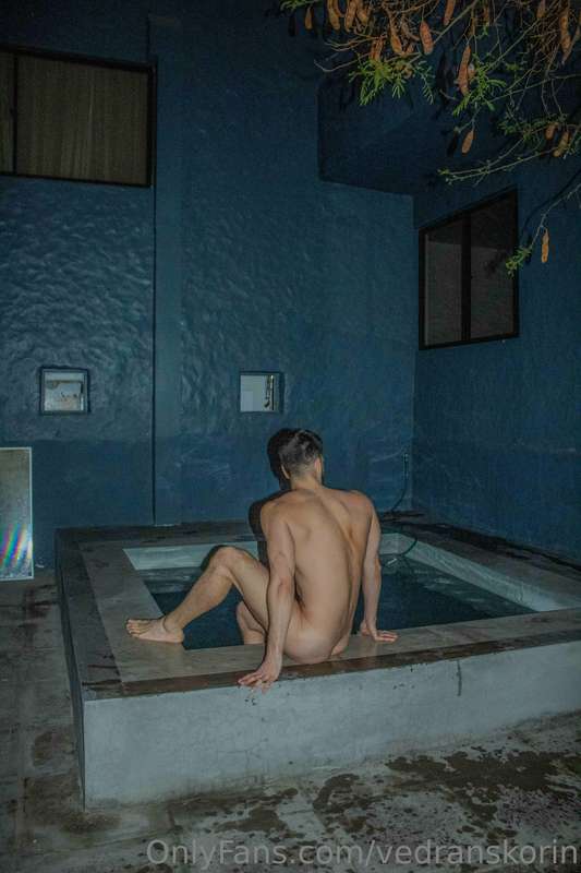 Siempre es bueno meterse a la piscina - It's always good to .. 5