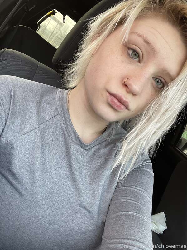 Excuse my ugly no makeup selfie. But heading in for my proce..