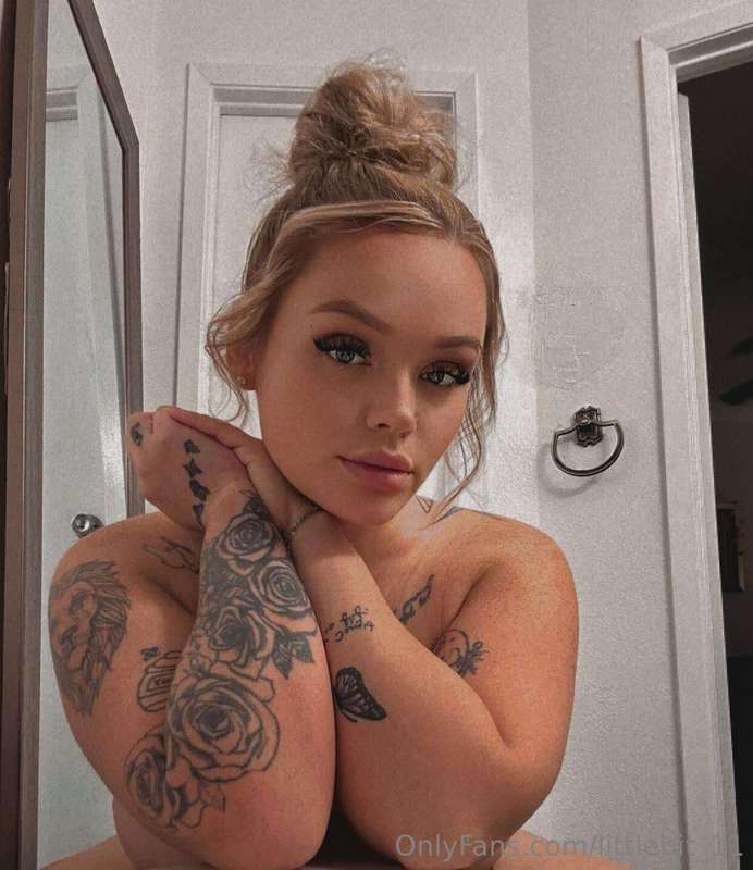 ʜᴀᴠᴇ ʏᴏᴜ ꜱᴇᴇɴ ᴍʏ ꜰᴀᴠᴏʀɪᴛᴇ ʙᴜꜱᴛʏ ʙʟᴏɴᴅᴇ?♥ Blonde, busty, tatt..